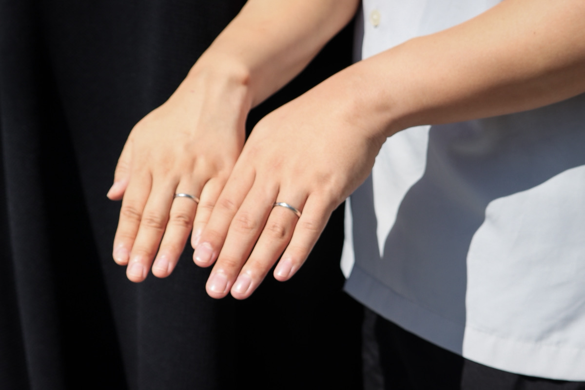 ”ふたりの手で”